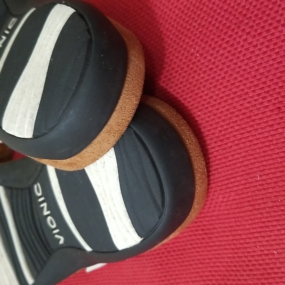 Vionic Sandals - image 6